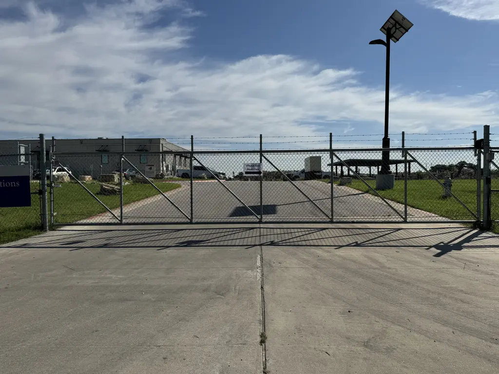 Control board for automatic gate